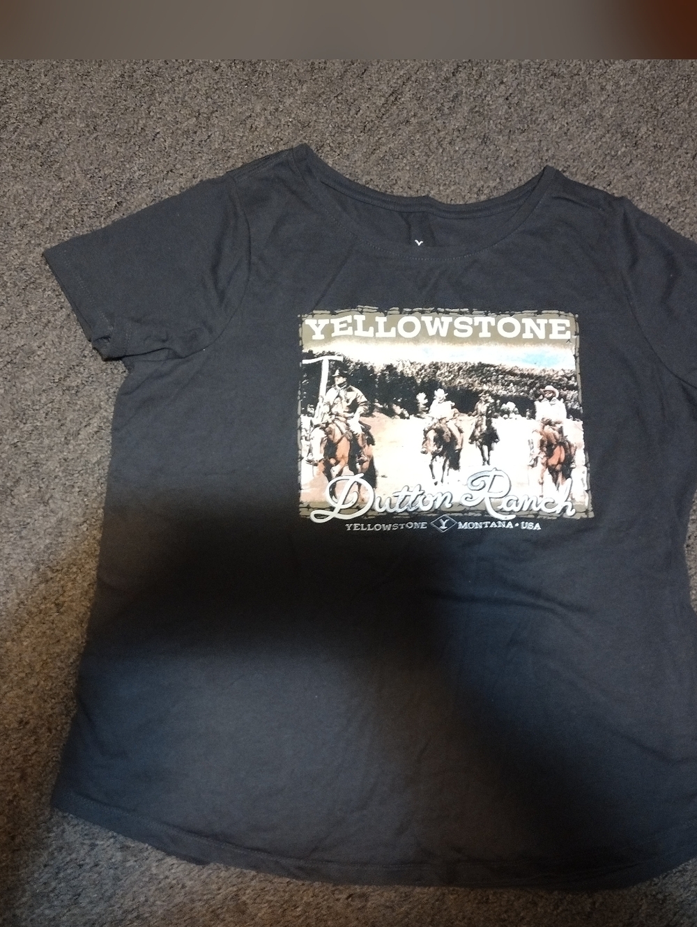 Yellowstone Dutton Ranch Women's Petite Graphic Tee - Black Size OX